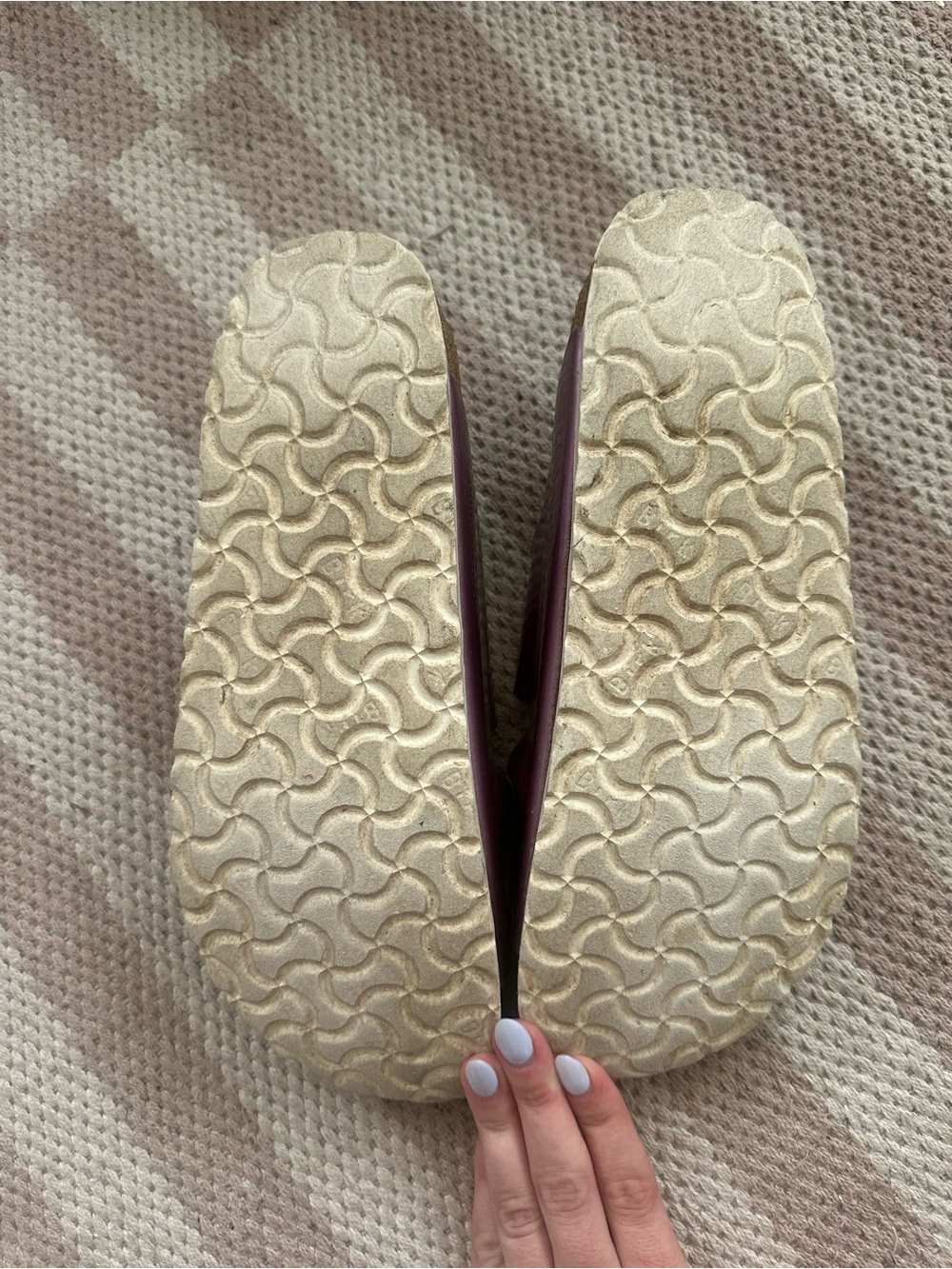 Birkenstock Arizona Two-Strap Sandal in Metallic Lavender/Purple Size 41 - Picture 3 of 6